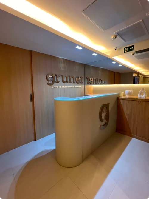 Gruner | Grupo de Neurocirurgia do Recife